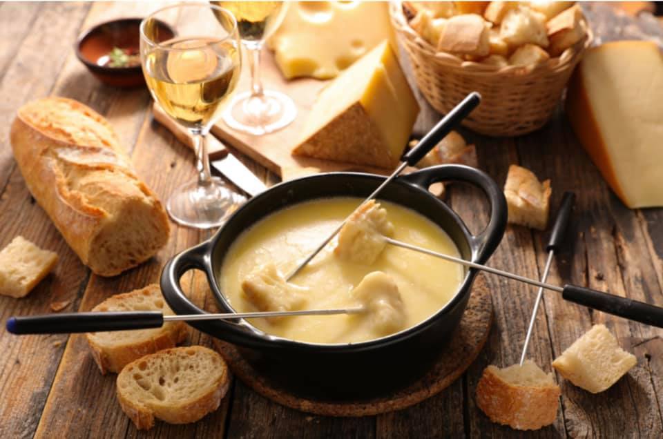 Accompagnement fondue savoyarde : comment accompagner une fondue